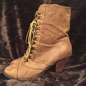 Jeffrey Campbell Size 10 lace up Booties